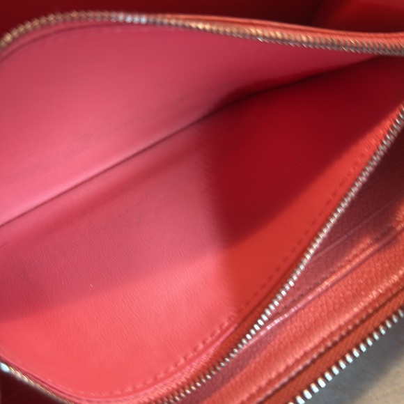 LOUIS VUITTON Taurillon Lockme Leather Zip Around Wallet - Picture 6 of 12